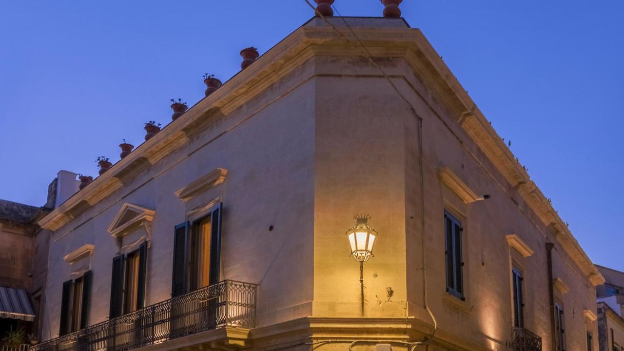 Ferienwohnung Palazzo Acquaviva - Il Giardino Sospeso Lecce Exterior foto